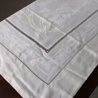 Nappe avec dix serviettes