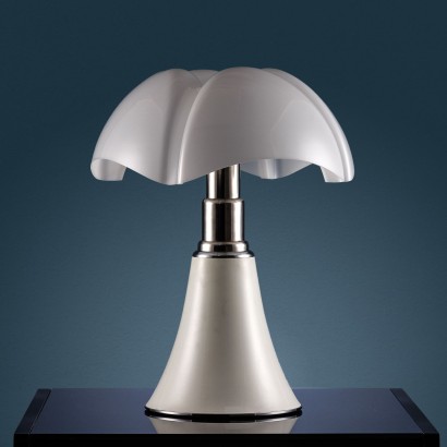 LAMPE des années 60 des années 70, lampe 'Bat' Ga, Gae Aulenti , Gae Aulenti , Gae Aulenti , Gae Aulenti , Gae Aulenti , Gae Aulenti , Gae Aulenti , Gae Aulenti , Gae Aulenti , Gae Aulenti , Gae Aulenti , Gae Aulenti , Gae Aulenti , Gae Lampe chauve-souris Aulenti pour %, Gae Aulenti