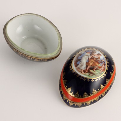 Egg-Shaped Porcelain Box