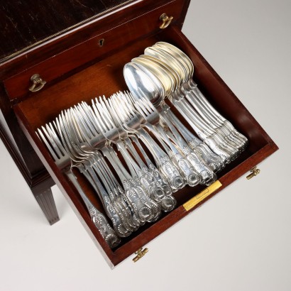 English Cutlery Service with Mobile