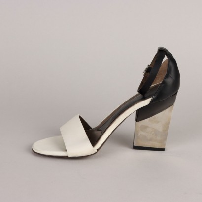 Sandales Marni noires et blanches