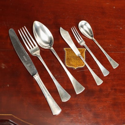 English Silver Cutlery Service co, Servicio de cubiertos de plata con gabinete