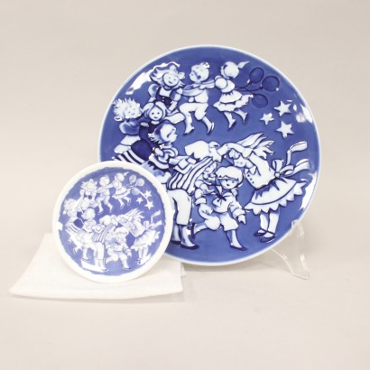 Royal Copenhagen Christmas Plate Child,Un juego divertido,Ingrid Jensen,Ingrid Jensen,Ingrid Jensen,Ingrid Jensen