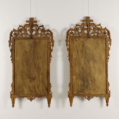 Pair of mirrors