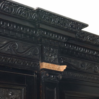 Kleiderschrank im Neorenaissance-Stil