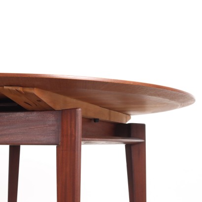 Table by Edmondo Palutari for Dassi A,Edmondo Palutari,Edmondo Palutari,Edmondo Palutari,Edmondo Palutari