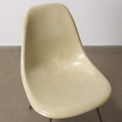 DSS chair by Charles & Ray Eames for,Charles & Ray Eames,Charles & Ray Eames,Charles & Ray Eams,Charles & Ray Eames,Charles & Ray Eames,Charles & Ray Eames,Charles & Ray Eames,Charles & Ray Eams,Charles & Ray Eams,Charles & Ray Eams