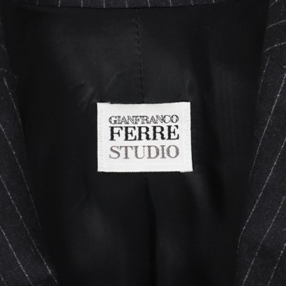 gianfranco ferré, ferrè, ferré, tailleur, gessato, tailleur ferré, secondhand, moda, moda sostenibile, made in italy, blazer, gonna,Tailleur Gianfranco Ferré Studio